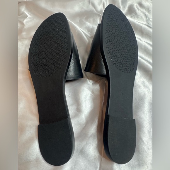 Tory Burch Black and Tan Slide Sandals - Picture 5 of 7
